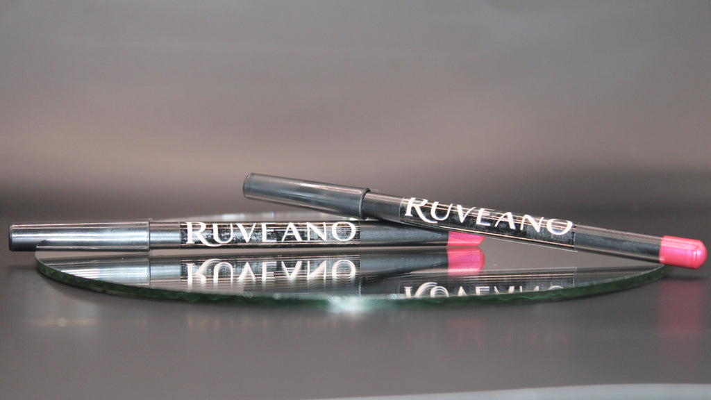 Sculpt Lip Liner