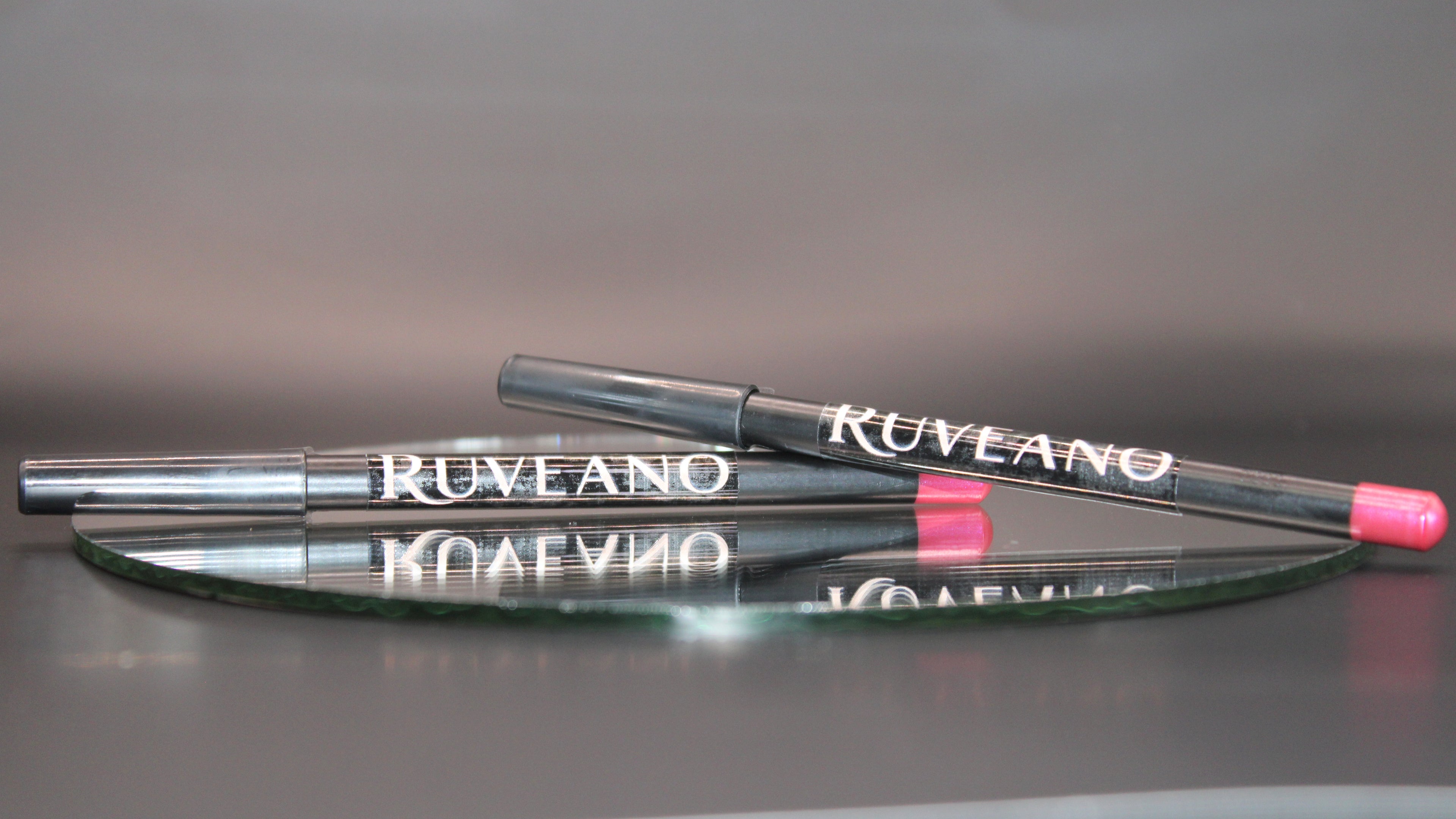 Sculpt Lip Liner